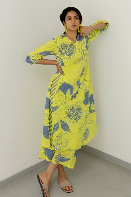 Silai Studio_Yellow Silk V-neck Anaar Print Kurta With Pant_at_Aza_Fashions