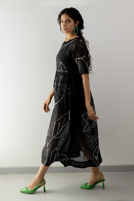 Silai Studio_Black Chanderi Embroidery Boat Neck Bandhej Midi Dress With Inner _Online_at_Aza_Fashions