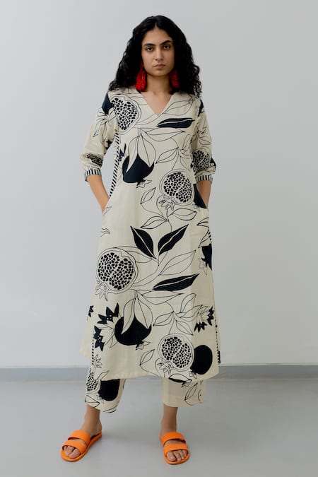 Silai Studio Printed Straight Kurta 