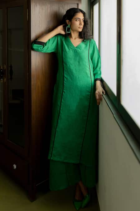 Buy Silai Studio Green Linen V-neck Kurta And Palazzo Set Online at Aza Fashions Buy_Silai Studio_Green Linen V-neck Kurta And Palazzo Set _Online_at_Aza_Fashions