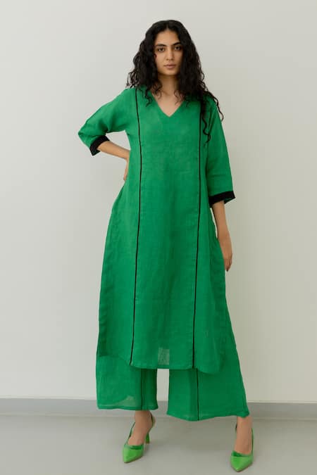 Shop_Silai Studio_Green Linen V-neck Solid Straight Kurta _Online_at_Aza_Fashions