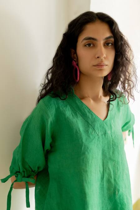 Shop Silai Studio Green Linen Collared Solid Tie-knot Sleeve Top And Pant Set Online at Aza Fashions Shop_Silai Studio_Green Linen Collared Solid Tie-knot Sleeve Top And Pant Set _Online_at_Aza_Fashions