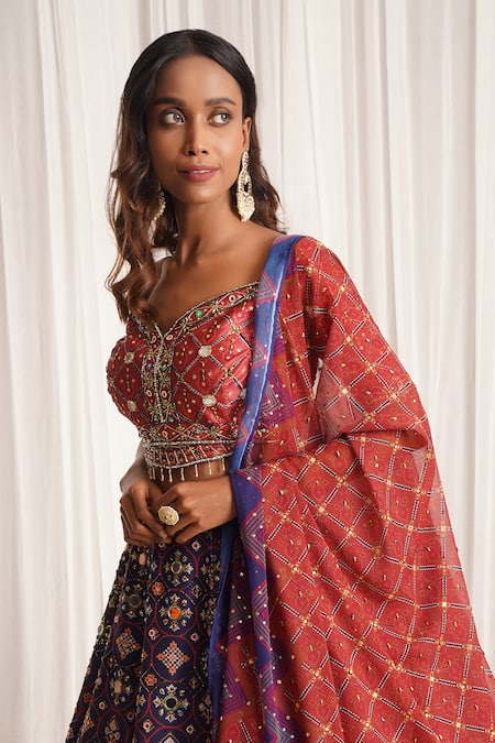 Chaashni By Maansi And Ketan Silk Geometric Print Lehenga Set 