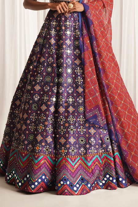 Chaashni By Maansi And Ketan_Purple Silk Cut Work Boat Neck Geometric Print Lehenga Set _Online_at_Aza_Fashions