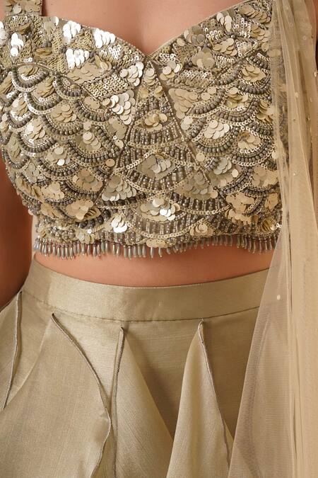 Buy_Chaashni By Maansi And Ketan_Green Organza Sequins, Cut Work, Stones Sweetheart Layered Lehenga Blouse Set_Online_at_Aza_Fashions