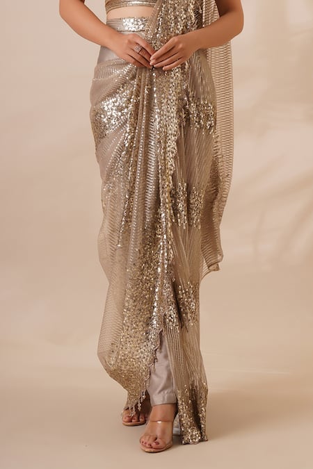 Chaashni By Maansi And Ketan_Gold Net Sequins, Beads Sweetheart Neck Embroidered Pant Saree With Blouse _Online_at_Aza_Fashions