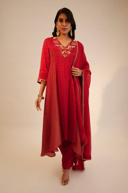 Sheela Suthar Red Silk, Organza Sequins, Embroidery V-neck Floral Asymmetric Kurta And Pant Set Online at Aza Fashions Sheela Suthar_Red Silk, Organza Sequins, Embroidery V-neck Floral Asymmetric Kurta And Pant Set _Online_at_Aza_Fashions