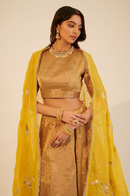Buy Sheela Suthar Gold Organza, Silk, Handloom Metallic Lehenga Set With Embroidered Dupatta Online at Aza Fashions Buy_Sheela Suthar_Gold Organza, Silk, Handloom Metallic Lehenga Set With Embroidered Dupatta _Online_at_Aza_Fashions