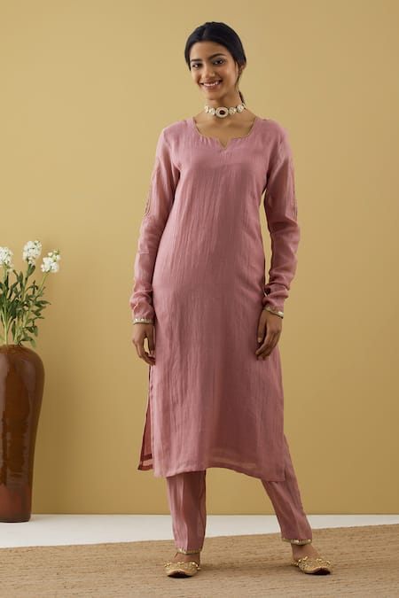 Tashee Purple Chanderi Sequins, Zari Split V-neck Sleeve Embroidered Kurta And Pant Set 