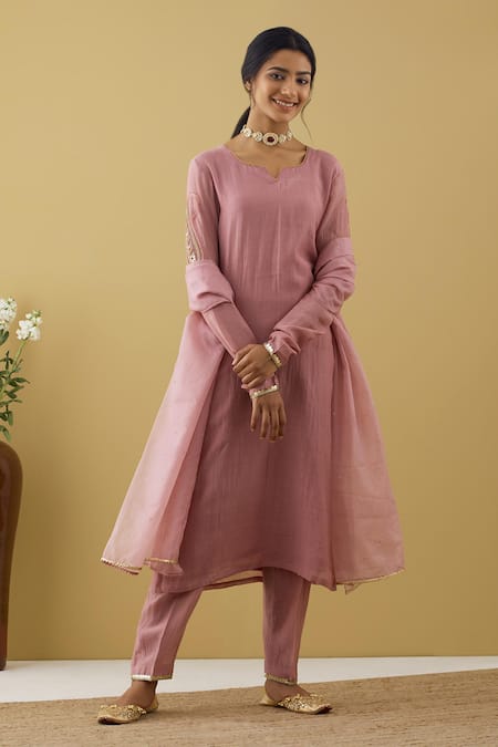 Tashee Purple Chanderi Sequins, Zari, Beads Split Sleeve Embroidered Kurta Pant Set 