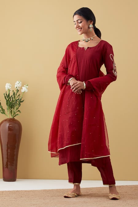 Tashee Red Chanderi Sequins, Beads, Embroidery Split V-neck Paisley Sleeve Kurta Set 