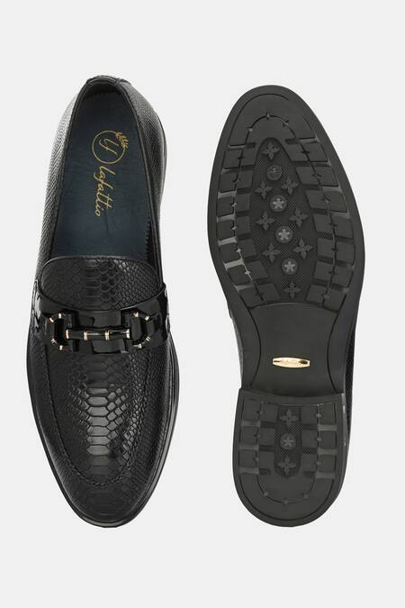 Shop_Lafattio_Black Textured Leather Loafers _at_Aza_Fashions