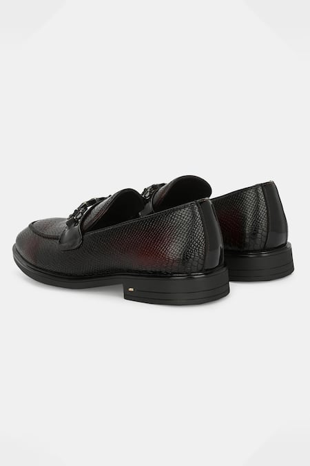 Buy_Lafattio_Red Textured Leather Animal Loafers  