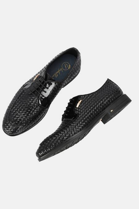 Lafattio_Black Textured Leather Shoes _Online_at_Aza_Fashions