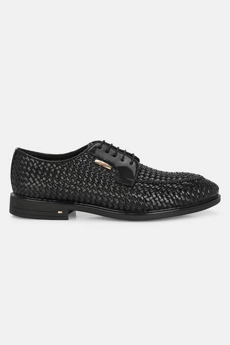 Buy_Lafattio_Black Textured Leather Shoes _Online_at_Aza_Fashions