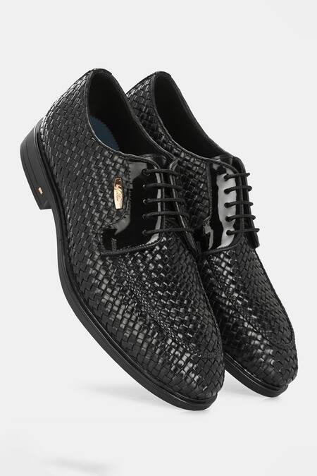 Shop_Lafattio_Black Textured Leather Shoes _Online_at_Aza_Fashions