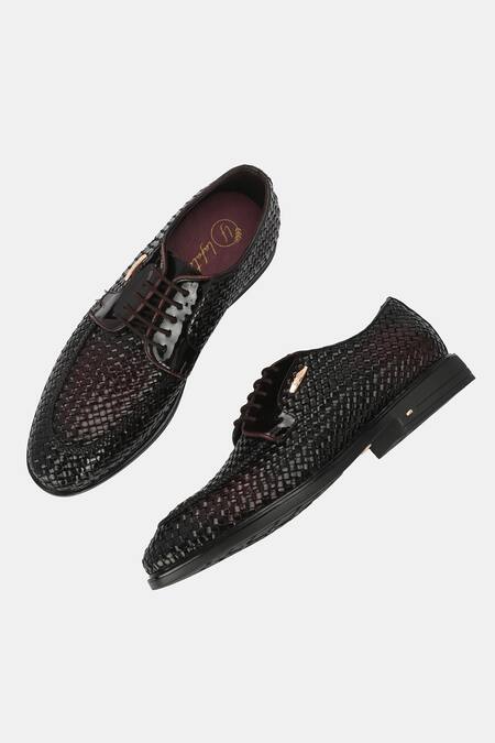 Lafattio_Red Textured Shoes  _Online_at_Aza_Fashions