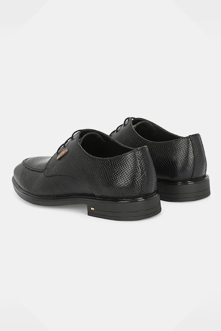 Buy_Lafattio_Black Textured Leather Lace-up Shoes 