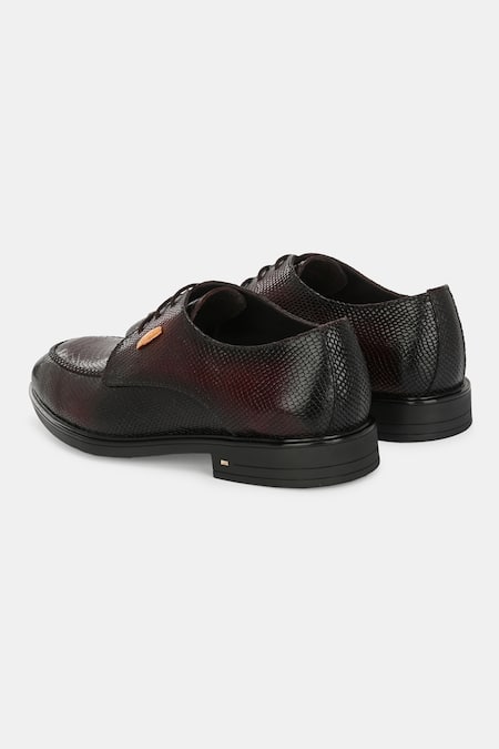 Buy_Lafattio_Red Textured Animal Shoes  