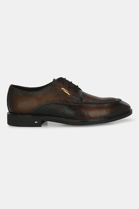 Lafattio_Brown Textured Leather Lace-up Shoes  _Online_at_Aza_Fashions
