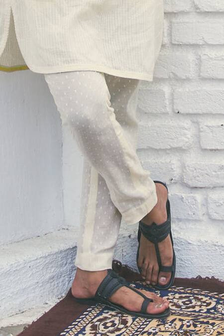 Nafs_Off White Cotton Embroidery Rose Thread Yoke Kurta Set_Online_at_Aza_Fashions