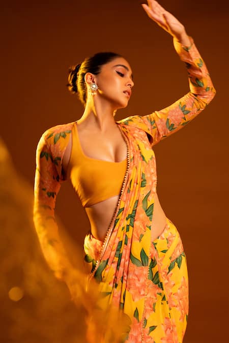Buy_Masaba_Yellow Crepe Candy Swirl Print Saree 