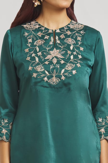 Shop_Sheela Suthar_Green Satin Embroidery Round Neck Floral Short Tunic And Pant Set _Online_at_Aza_Fashions