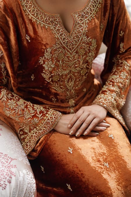 Buy_Gul By Aishwarya_Gold , Satin, Organza Embroidery Round Neck, Straight Kurta Pant Set 