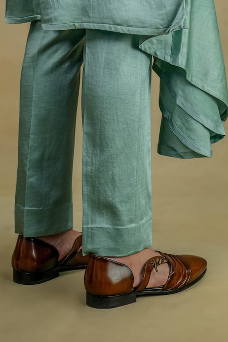 Buy_Jatin Malik_Brown Ripple Ombre Leather Caligae _Online_at_Aza_Fashions