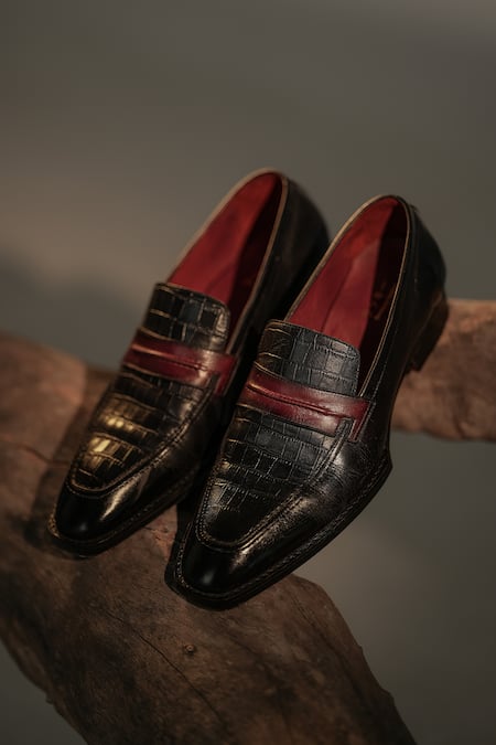 Shop Jatin Malik Black Croc Textured Leather Caligae at Aza Fashions Shop_Jatin Malik_Black Croc Textured Leather Caligae _at_Aza_Fashions