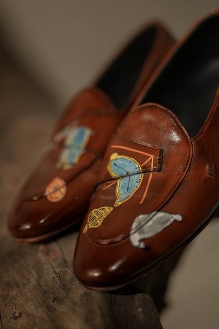 Jatin Malik Brown Clock Hand Painted Leather Loafers Online at Aza Fashions Jatin Malik_Brown Clock Hand Painted Leather Loafers _Online_at_Aza_Fashions