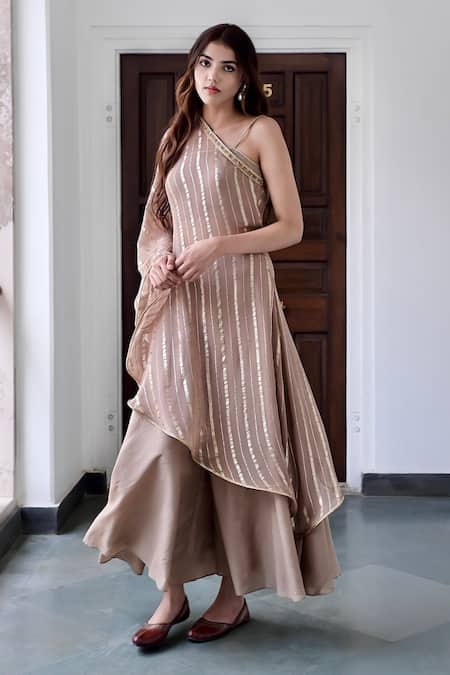 Buy Taro Beige Cotton, Chanderi, Lurex Sunehri Textured Pattern Cape And Flared Pant Set Online at Aza Fashions Buy_Taro_Beige Cotton, Chanderi, Lurex Sunehri Textured Pattern Cape And Flared Pant Set _Online_at_Aza_Fashions