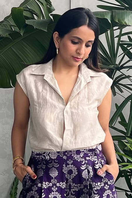 Shop SOBARIKO Silver Silk Woven Floral Spread Collar Shirt And Pant Set Online at Aza Fashions Shop_SOBARIKO_Silver Silk Woven Floral Spread Collar Shirt And Pant Set _Online_at_Aza_Fashions