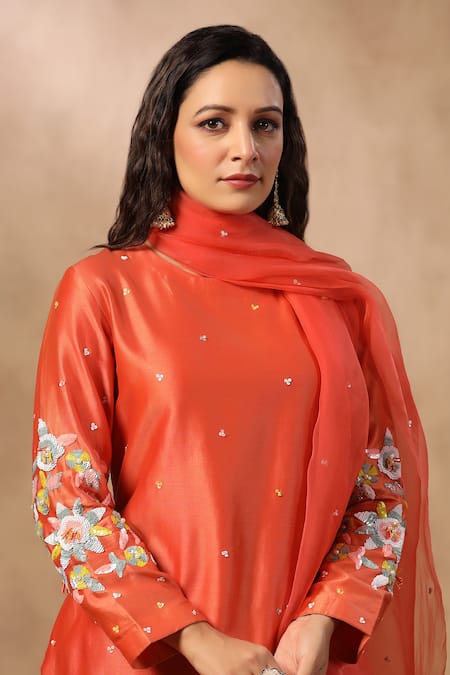 Buy_Palak Khandelwal_Orange Chanderi, Organza Cut Work, Embroidery, Sequins Round Neck Kurta Pant Set 