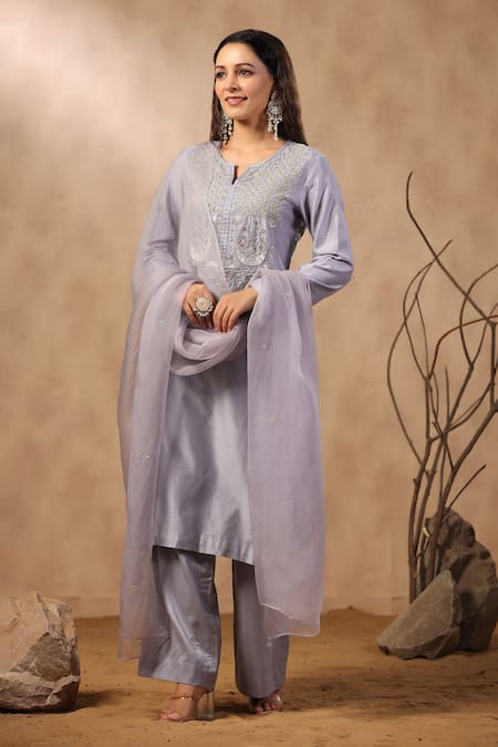 Buy_Palak Khandelwal_Purple Chanderi, Organza Cut Work, Sequins, Floral Embroidered Kurta Pant Set _Online_at_Aza_Fashions