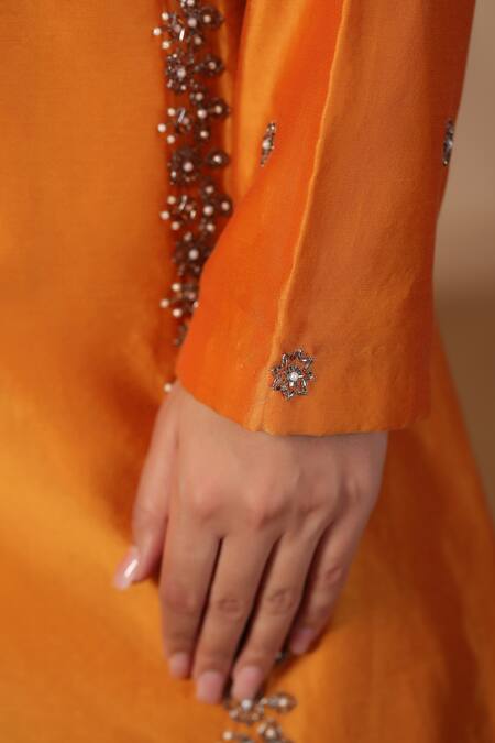 Buy_Palak Khandelwal_Orange Chanderi, Organza Sequins, Pearls, Cut Floral Embroidered Kurta Pant Set 