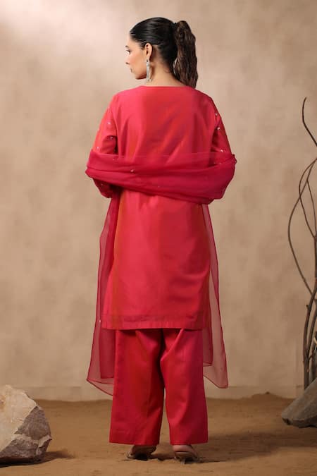 Palak Khandelwal Embroidered Chanderi Kurta Pant Set 