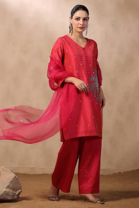 Shop_Palak Khandelwal_Red Chanderi, Organza Cut Work, Sequins, Pearls Embroidered Kurta Pant Set _Online_at_Aza_Fashions