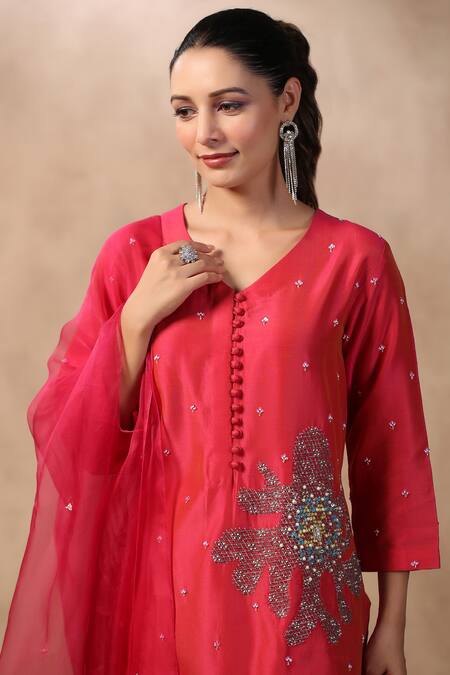Buy_Palak Khandelwal_Red Chanderi, Organza Cut Work, Sequins, Pearls Embroidered Kurta Pant Set 