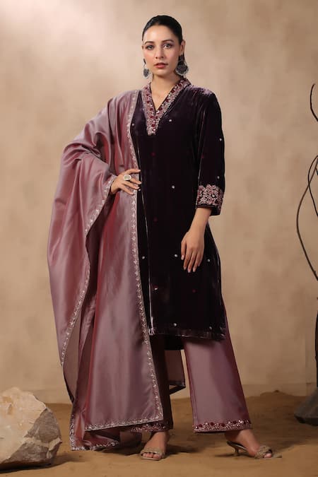 Palak Khandelwal Velvet Floral Embroidered Kurta Set 