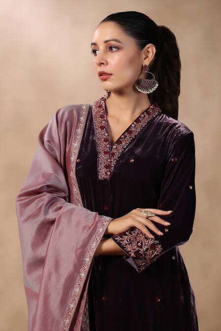 Buy_Palak Khandelwal_Purple Velvet, Chanderi, Organza Sequins, Pearls, Cut Work, Floral Kurta Set 