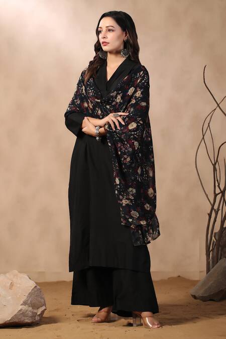 Buy_Palak Khandelwal_Black Cotton, Silk, Chiffon V-neck Kurta Set With Printed Dupatta_Online_at_Aza_Fashions