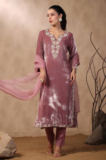Buy_Palak Khandelwal_Pink Velvet, Chanderi, Organza Embroidery, Sequins, Pearls, Floral Kurta Set _Online_at_Aza_Fashions