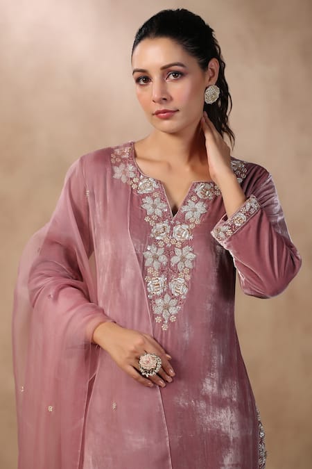 Buy_Palak Khandelwal_Pink Velvet, Chanderi, Organza Embroidery, Sequins, Pearls, Floral Kurta Set 