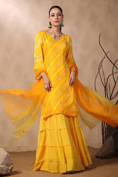Palak Khandelwal_Yellow Silk, Organza Embroidery, Sequins, Leheriya Pattern Kurta Sharara Set _Online_at_Aza_Fashions