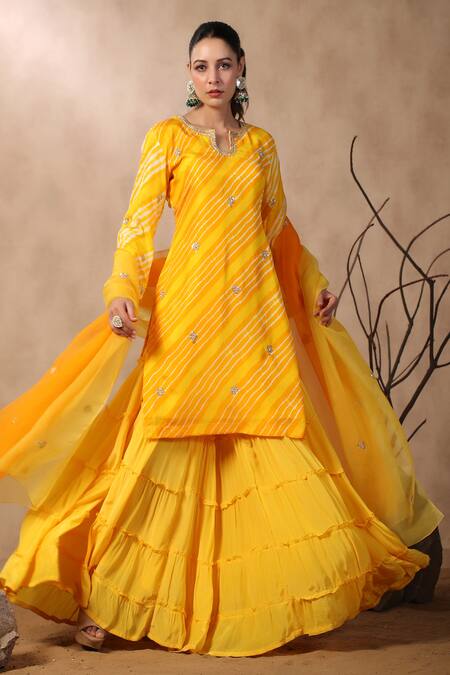 Buy_Palak Khandelwal_Yellow Silk, Organza Embroidery, Sequins, Leheriya Pattern Kurta Sharara Set 
