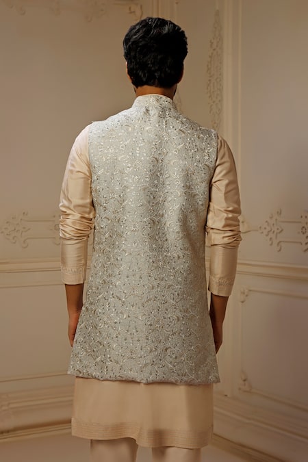 Vanshik Bloom Garden Embroidered Kurta Set 