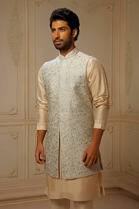 Vanshik_Green Silk Embroidery Bloom Garden Kurta Set _Online_at_Aza_Fashions