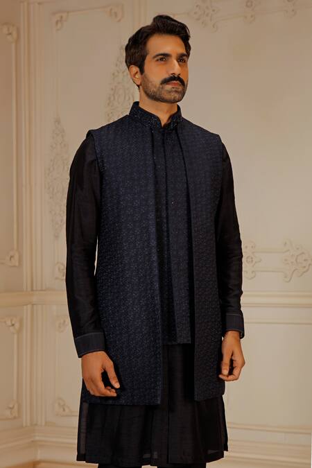 Buy_Vanshik_Black Silk Embroidery Floral Motif Bundi Set _Online_at_Aza_Fashions