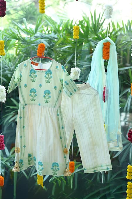 The Plum Bum_Ivory Cotton, Net Embroidery Floral Pattern Long Kurta Pant Set _at_Aza_Fashions